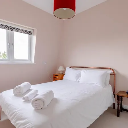 Quaint & Cosy 1 Bedroom Flat - Kensington Olympia! Apartment *
