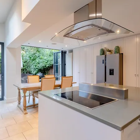 Secluded & Serene 3bd Family - Wandsworth! Apartment London