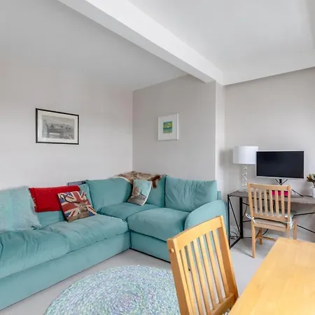 Apartment Quaint & Cosy 1 Bedroom Flat - Kensington Olympia! London