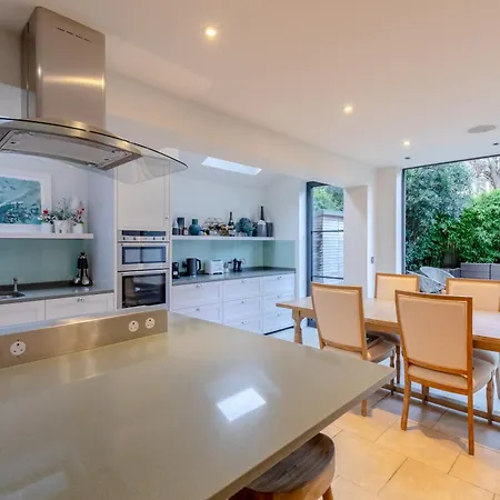 Secluded & Serene 3bd Family - Wandsworth! London