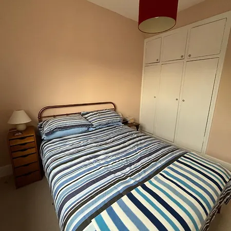Quaint & Cosy 1 Bedroom Flat - Kensington Olympia!