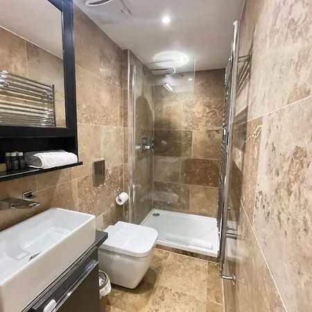 Gorgeous 2bd Flat With Patio - South Kensington! Apartment London