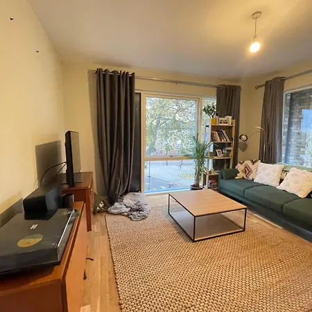 Apartment & Modern 1bd Flat With Balcony Hackney! *