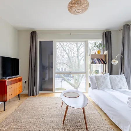 & Modern 1bd Flat With Balcony Hackney! *
