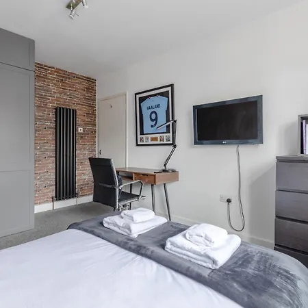 Spacious 1bd Flat - 4 Mins To Regent's Canal! *