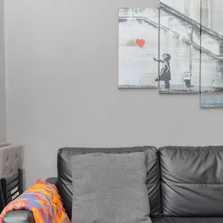Apartment Spacious 1bd Flat - 4 Mins To Regent's Canal! London