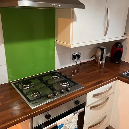 Spacious 1bd Flat - 4 Mins To Regent's Canal! *
