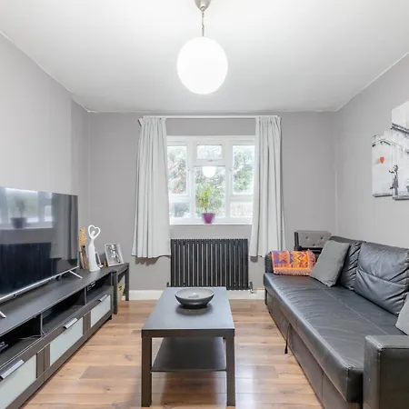 Spacious 1bd Flat - 4 Mins To Regent's Canal! * London
