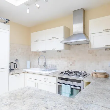 Beautifully Curated 2bd Flat Tyburnia London! Apartment