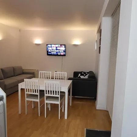 1 Bed, G-floor Close To O2, Excel And Airport Appartement *