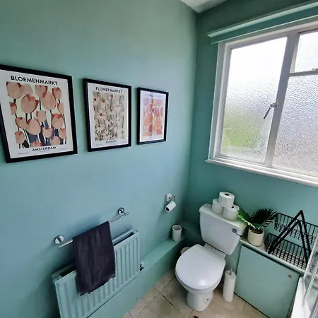 Stylish 1-bed Flat In Willesden With Private Patio Apartment *