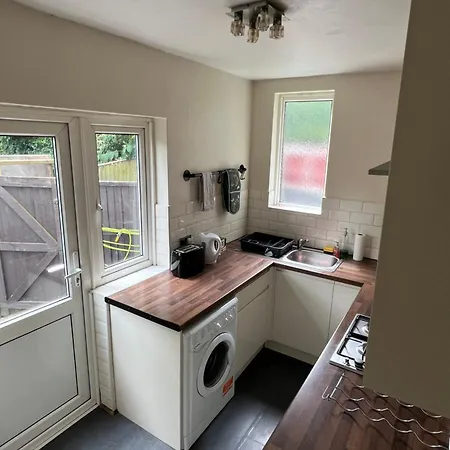Apartment 20mins To Bakerst, Harry Potter & Wembley Stadium! Northwood (Greater London)
