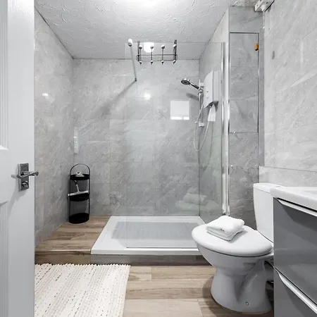 Apartment Beautiful 1 Bed Close To Amenities London