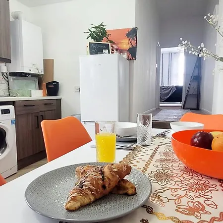 Stylish And Bright Flat In N8 Turnpike Lane - Piccadilly Line Apartment *