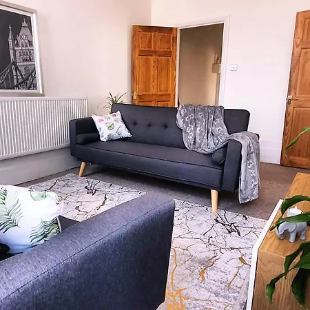 Apartment Stylish And Bright Flat In N8 Turnpike Lane - Piccadilly Line
