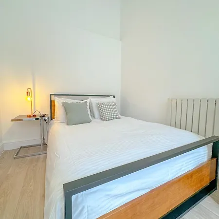 Apartment Conway London