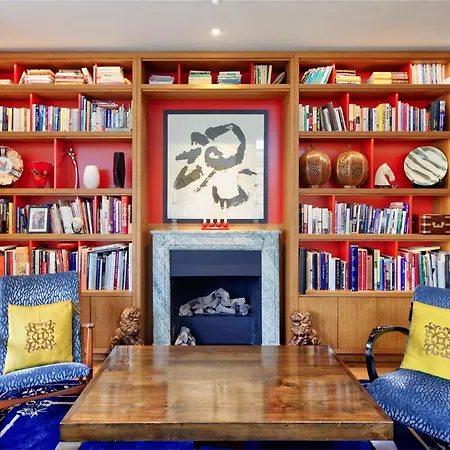 Stunning 2 Bedroom In Little Venice West Apartment *