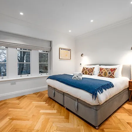 Stunning Hampstead Rh9 Apartment London
