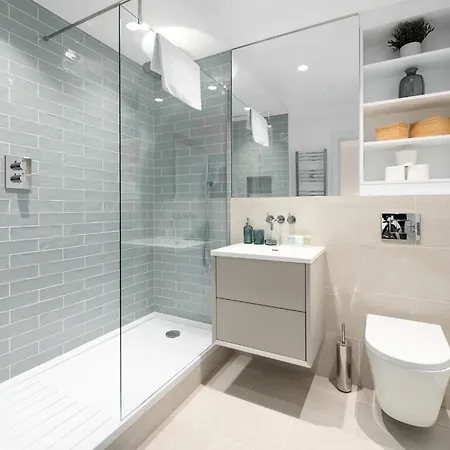Stunning Hampstead Rh9 Apartment *