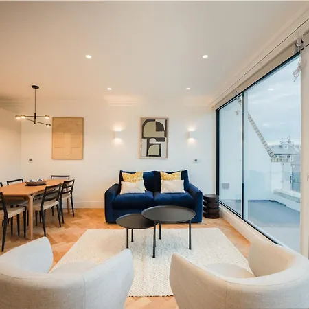 Stunning Hampstead Rh9 London