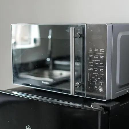 Stylish With Wifi And Easy Access To *