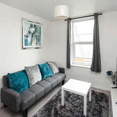 Stylish With Wifi And Easy Access To Londres