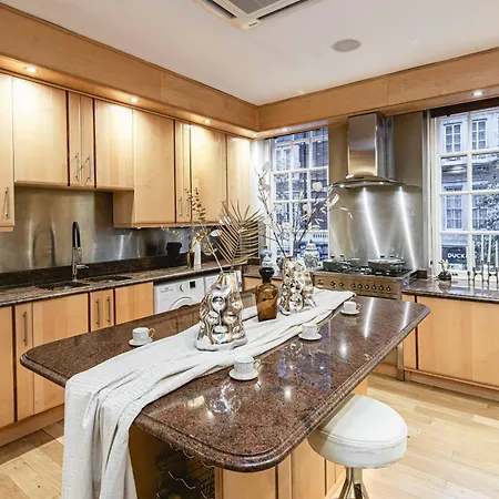 Mayfair-dreamhouse-ac-selfridges-oxfordstreet-superluxury *