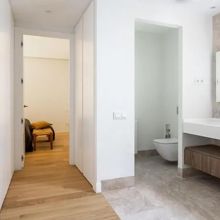 Bright 4 Bed Flat