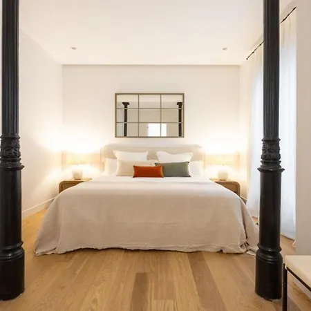 Apartment Bright 4 Bed Flat *