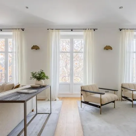 Apartment Bright 4 Bed Flat London