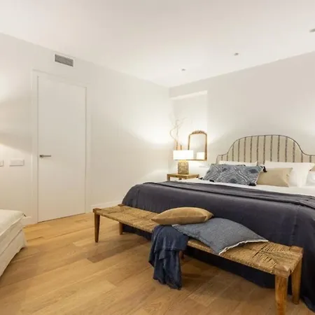 Bright 4 Bed Flat * London
