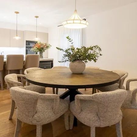 Bright 4 Bed Flat London