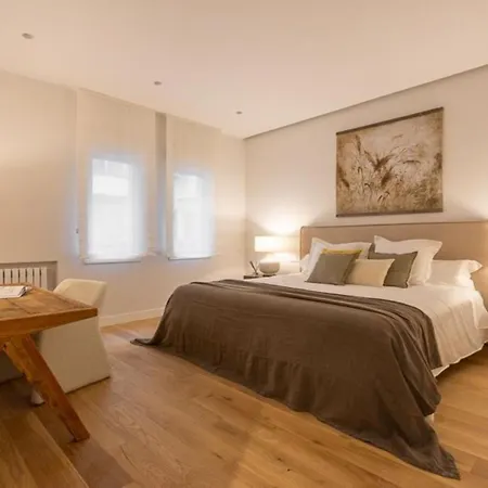 Apartment Bright 4 Bed Flat