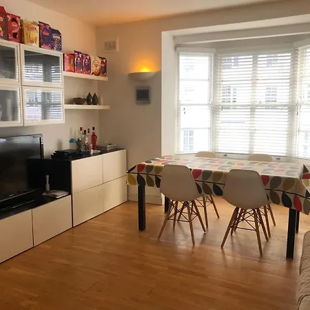 Spacious 3bedroom Flat In Paddington *