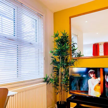 London Central Apartment *