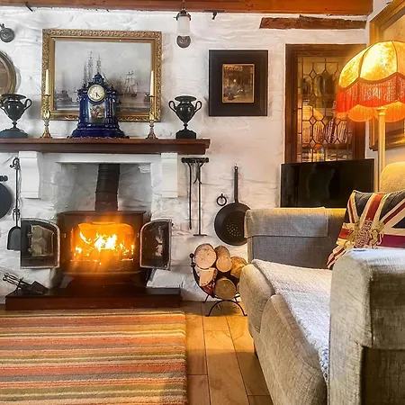 Monthly Tutors Holiday home Fishguard