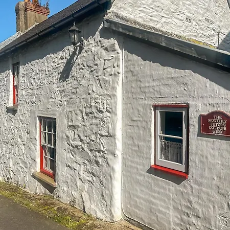 Monthly Tutors Holiday home Fishguard