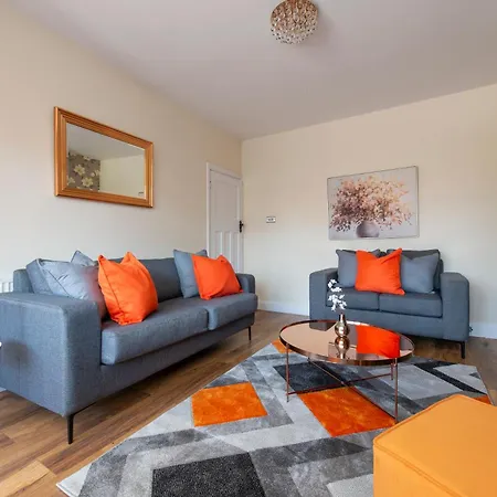 Holiday home Stunning 5 Bedroom House - *