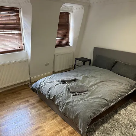 1 Bedroom S8 Apartment London