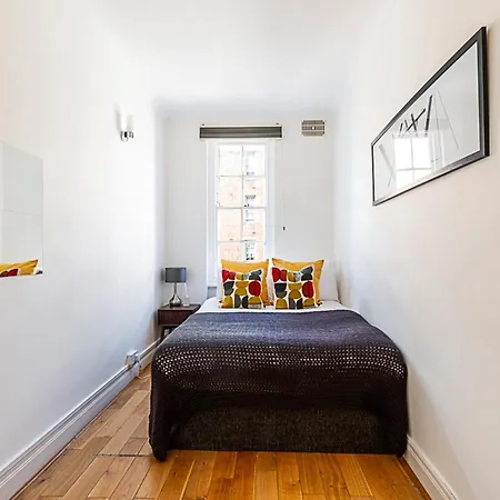 Apartment Modern 2 Bedroom Flat Near Queensway *