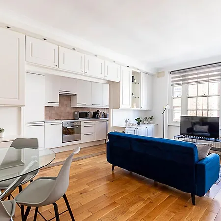 Apartment Modern 2 Bedroom Flat Near Queensway *