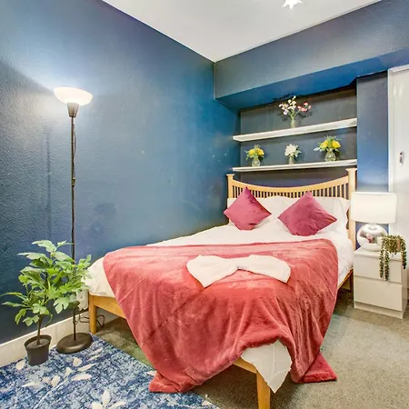 2 Bedroom And Living Edgware Road, Central *
