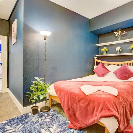Apartment 2 Bedroom And Living Edgware Road, Central *