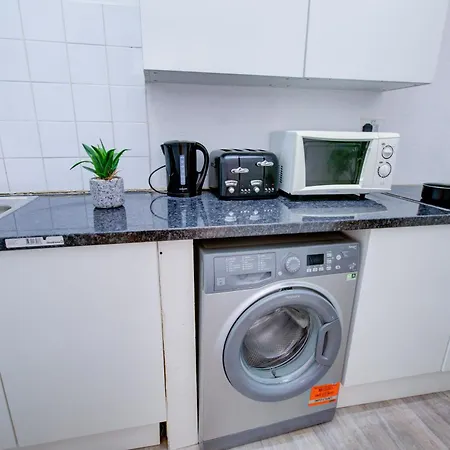 2 Bedroom And Living Edgware Road, Central Apartment London
