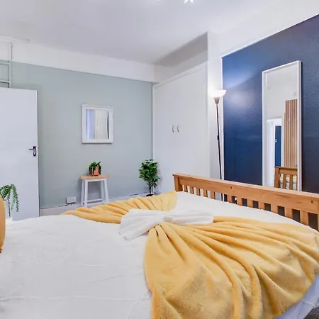 2 Bedroom And Living Edgware Road, Central * London