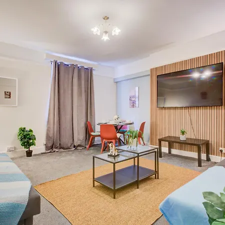 2 Bedroom And Living Edgware Road, Central