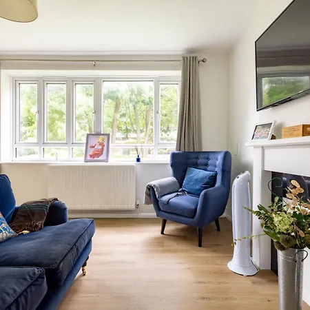Apartment Penthousestays Wimbledon - Chic 2 Bedroom King Bed With Balcony - 2 Mins From Wimbledon Tennis Club And Museum - Aeltc London