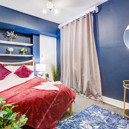 2 Bedroom And Living Edgware Road, Central *