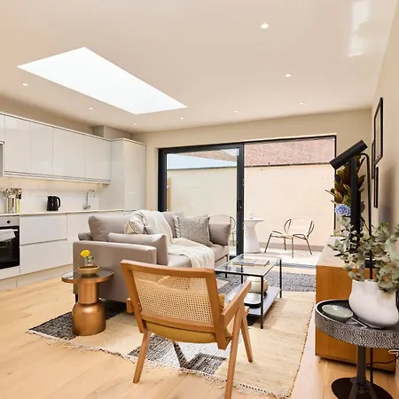 The Brixton Hill Place - Exquisite 2bdr Flat With Terrace