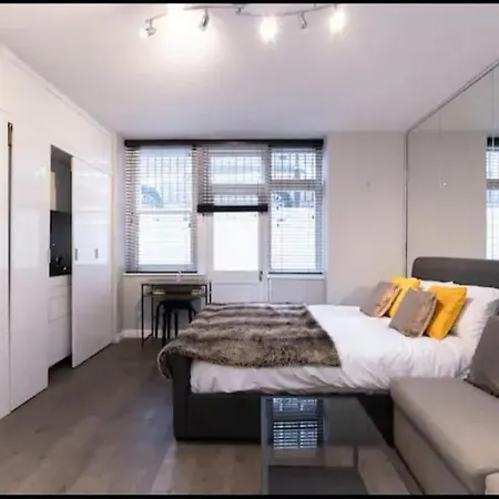 Charming Studio